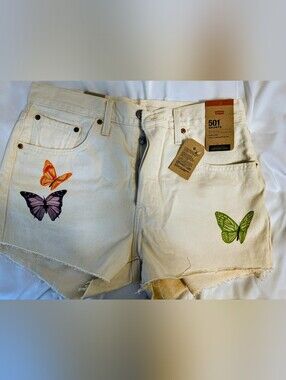 Levi's Cream Denim Shorts with Black Print